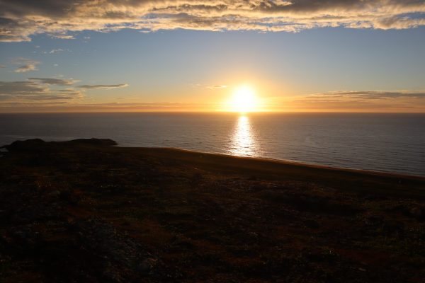 Midnight-Sun-at-Grense-Jakobselv